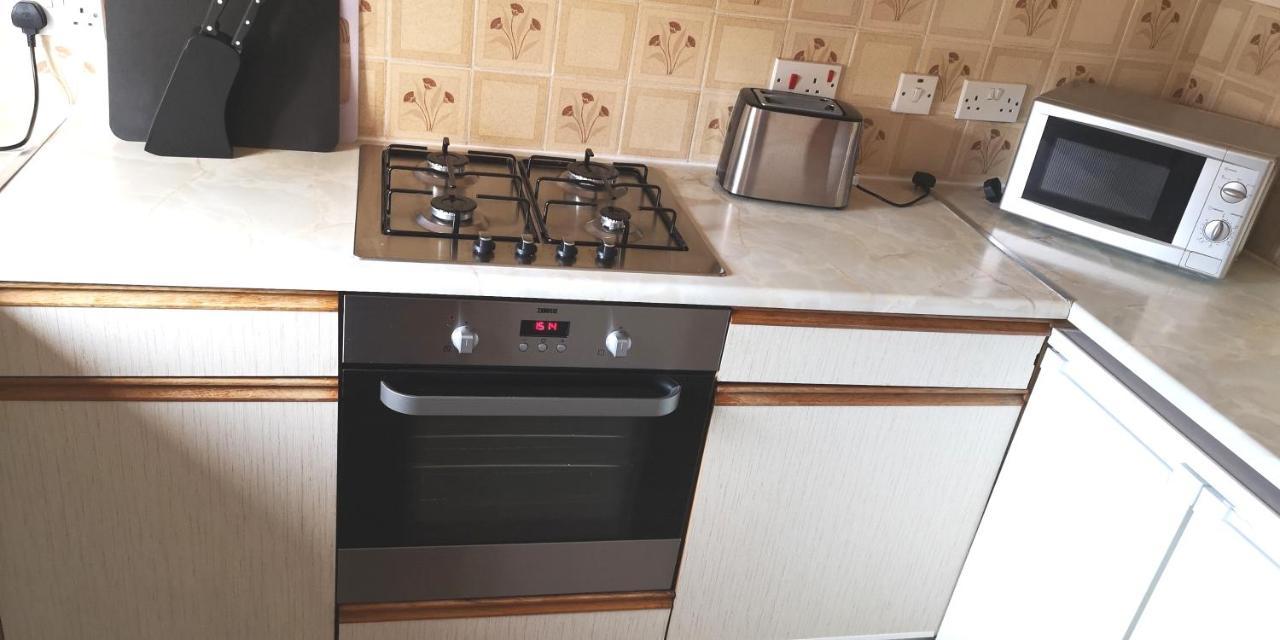 Faodail, 1 Bed Studio Apartment At Ravenscraig Castle And Park 柯科迪 外观 照片