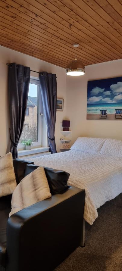 Faodail, 1 Bed Studio Apartment At Ravenscraig Castle And Park 柯科迪 外观 照片